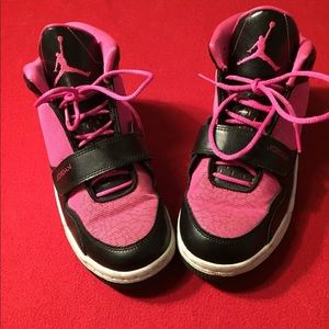Women’s Jordan shoes sneakers hot pink size 8.5